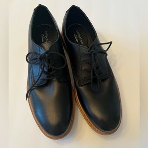 Clarks Collection Lace up casual shoe.